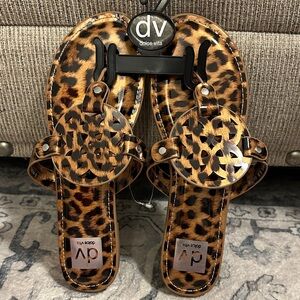 Brand New DV by Dolce Vita Gotie Animal Print Flat Sandals Size 8.5